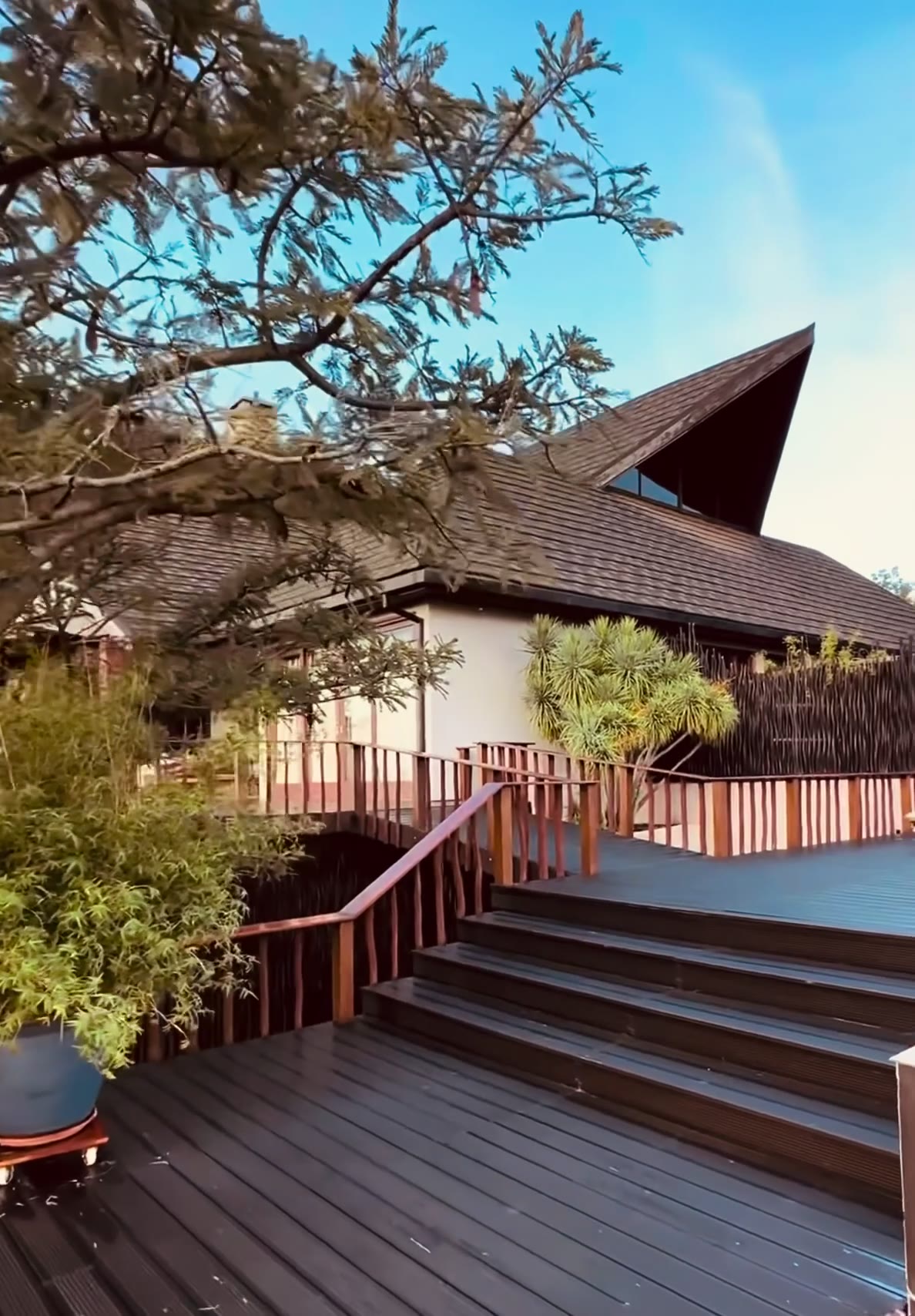The Bali House — photograph 3